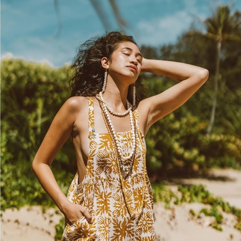 Alohiwai Justine Overall